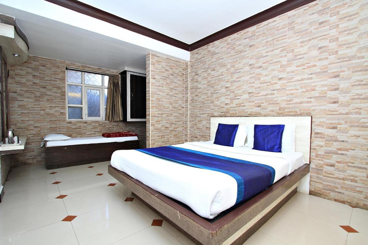 Hotel Pratham International Ooty Kültér fotó