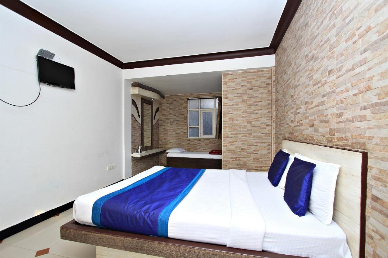 Hotel Pratham International Ooty Kültér fotó